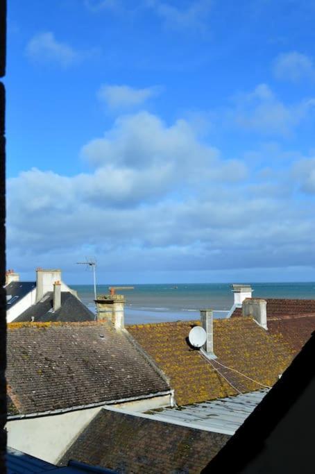 Le Joffre - Studio Sur La Digue En Centre Ville Arromanches-les-Bains Bagian luar foto