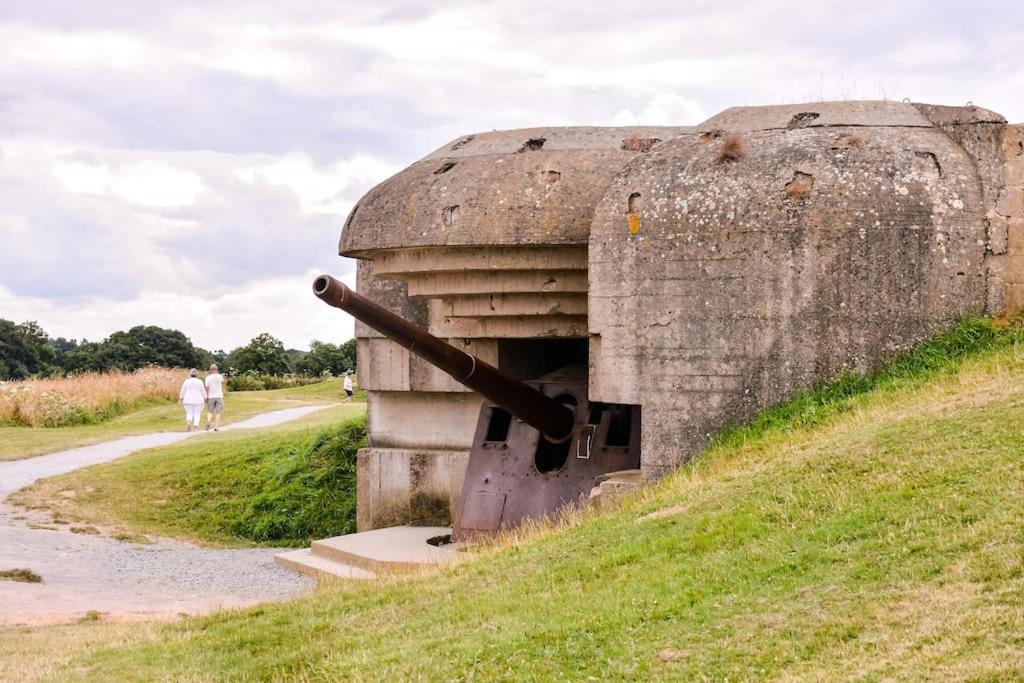 Le Joffre - Studio Sur La Digue En Centre Ville Arromanches-les-Bains Bagian luar foto
